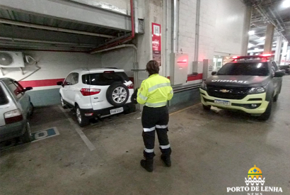  Prefeitura de Manaus autua condutores de veculos que usam estacionamentos irregularmente