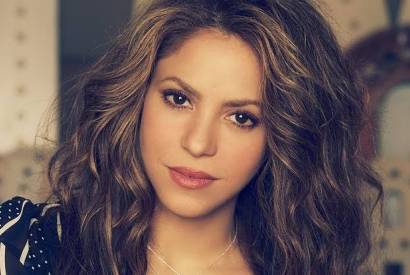 Shakira anuncia seu novo single Monotona 