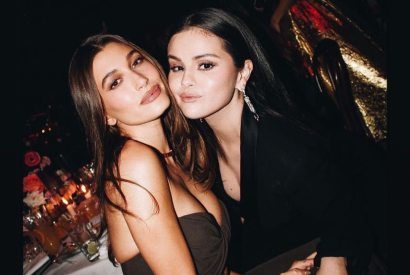 pico! Selena Gomez e Hailey Bieber posam para foto juntas 