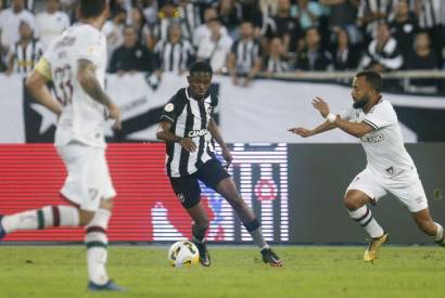 Brasileiro: Flu e Bota se enfrentam de olho em vaga na Libertadores