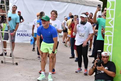 Prefeito David Almeida prestigia primeiro dia da Maratona de Manaus e destaca aumento da prtica esportiva na capital amazonense