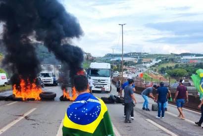 Justia do Rio determina liberao imediata de estradas federais