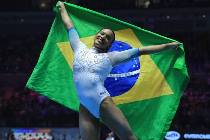 Rebeca Andrade conquista ouro indito no Mundial de Ginstica