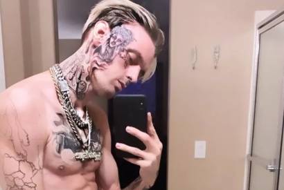 Aos 34 anos, cantor Aaron Carter  encontrado morto na banheira de casa