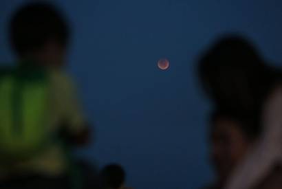 Eclipse lunar ter Lua de Sangue na madrugada desta tera-feira