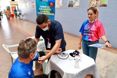 Campanha orienta pblico masculino do Centro de Convivncia do Idoso sobre cncer de prstata