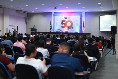 PGE-AM abre Seminrio de Direito Pblico em comemorao aos 50 anos da instituio