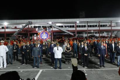 Corpo de Bombeiros celebra 146 anos da corporao e 24 anos de emancipao com entrega da medalha Dom Pedro II