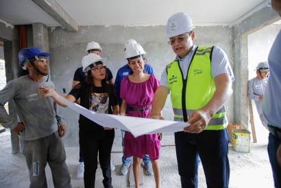 Beneficirias do novo Prosamin+ conhecem apartamentos onde vo morar