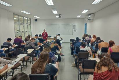 Fametro e Faculdade Santa Teresa oferecem 10 mil bolsas de estudos em cursos de ps-graduao