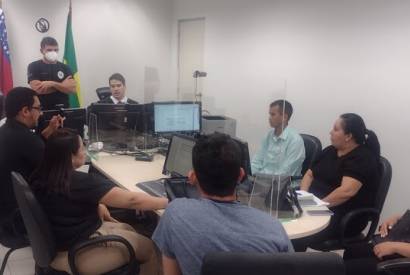 12 Vara do Trabalho de Manaus realiza audincia com tradutor de libras