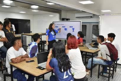 Academia Stem/UEA oferece curso gratuito de robtica em Presidente Figueiredo