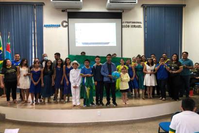 Estudantes da rede estadual de Itacoatiara participam do projeto Infinitos Mundos da Educao Inclusiva