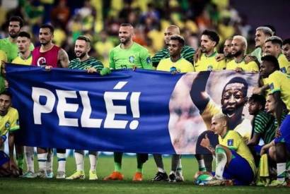 Homenagem a Pel na Copa do Mundo emociona fs nas redes