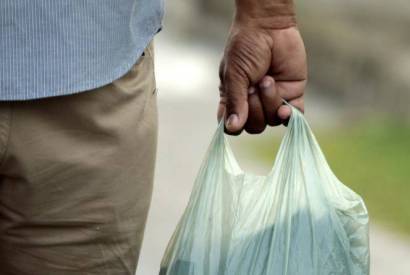 Procon-AM fiscaliza e orienta sobre a nova lei das sacolas plsticas 