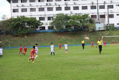 Alunos da rede municipal de educao iniciam as quartas de final da 'Copa Zico'