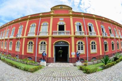 Secretaria de Cultura lana evento natalino no Palacete Provincial, com foco no empreendedorismo feminino