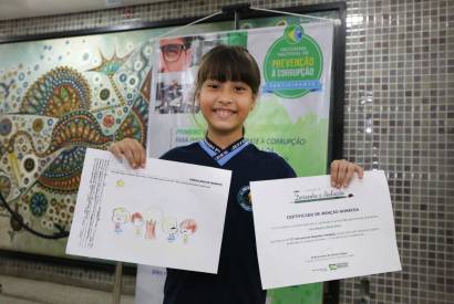 Estudante da rede estadual recebe meno honrosa em concurso de desenho e redao da Controladoria Geral da Unio