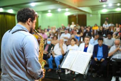 Festival literrio de Manaus comea reunindo escritores e leitores locais e nacionais  