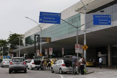 Passageiros podem pedir reembolso de gastos pela greve de aeronautas