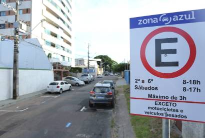 Zona Azul passa a cobrar R$ 3,50 por vaga de estacionamento, em Manaus