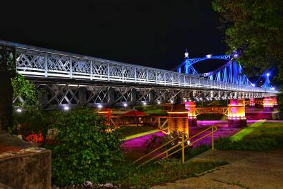 Prefeitura faz ajustes finais na iluminao especial da ponte Benjamin Constant