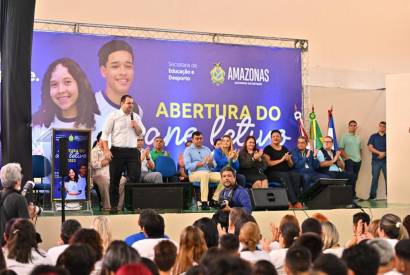 Entusiasta da educao de qualidade, Roberto Cidade destaca investimentos do Estado durante abertura do ano letivo 