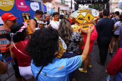 Detran Amazonas segue com campanha de conscientizao em blocos de carnaval de Manaus