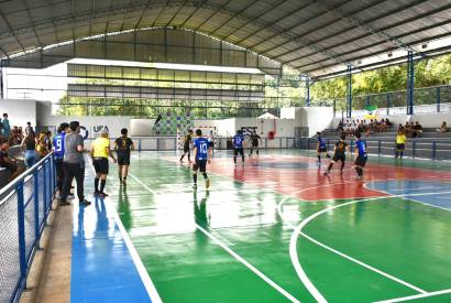 Jogos de futsal movimentam o JuniUEA