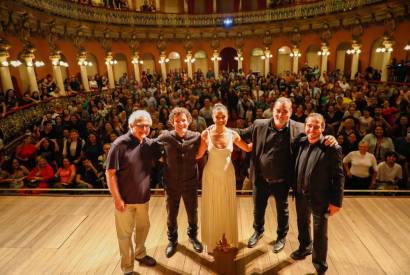 Teatro Amazonas recebe pr-estreia de 'Rio do Desejo', filme gravado na Amaznia