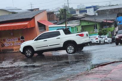 Manaus tem alerta de alto volume de chuvas para este domingo, aponta Defesa Civil