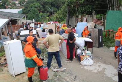 Jusmaf atuar com CRAS no apoio social e psicolgico s famlias atingidas pelo deslizamento de terras na zona Leste de Manaus