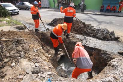 Fora-tarefa da Prefeitura de Manaus realiza aes preventivas para evitar alagamentos na zona Leste da capital