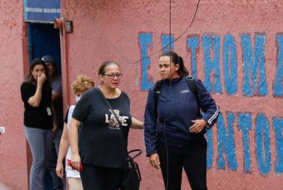 Professora morre e 5 pessoas so feridas em ataque contra escola em SP