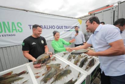 Semana Santa: Indgenas do Amazonas recebem doao de peixes