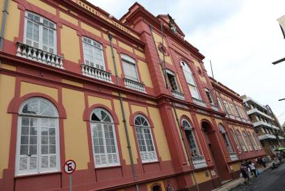 Dia Nacional da Biblioteca refora importncia da Biblioteca centenria do Amazonas