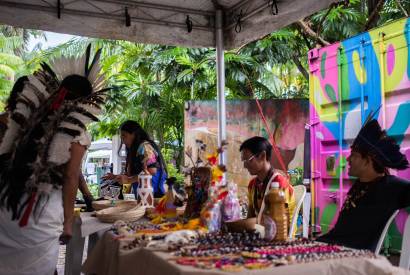 Feira da FAS acontece neste domingo com apresentaes culturais, desfile de moda e expositores indgenas 