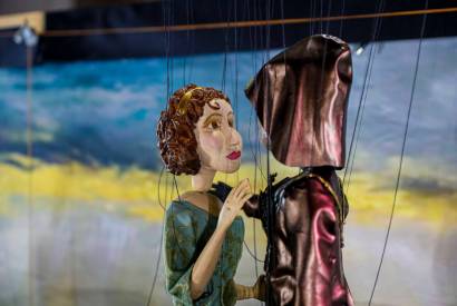 Teatro Amazonas recebe pera com marionetes voltada para o pblico infantil