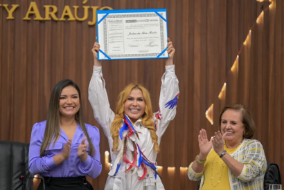 Joelma recebe ttulo de cidad do Amazonas