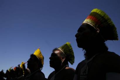 Indgenas protestam em Braslia contra marco temporal