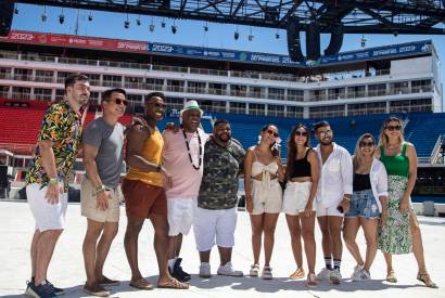 Famosos conhecem os bastidores do 56 Festival Folclrico de Parintins, em visita ao Bumbdromo