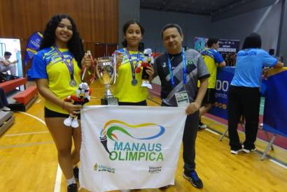 Dupla do Manaus Olmpica conquista prata representando a Seleo Brasileira no Sul-Americano de Badminton no Peru