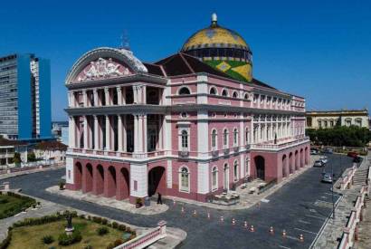 Domingo  dia resgatar tradio, etiqueta e mesa posta com a Experincia Ch da Tarde, no Teatro Amazonas