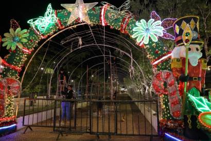 Prefeito alerta para prejuzos com danos e roubos em estrutura natalina na Ponta Negra