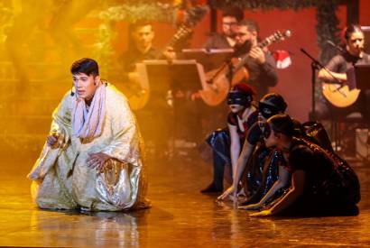 Concerto O Encanto de Natal apresenta medley de canes natalinas encenadas