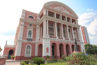 Teatro Amazonas e Palacete Provincial reabrem para visitao do pblico nesta semana