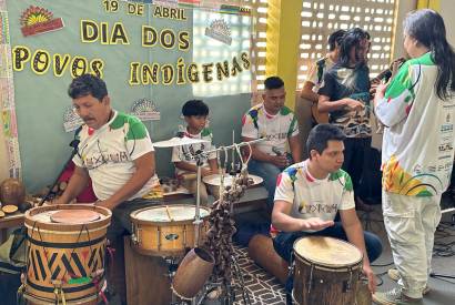 Grupo Puxirum apresenta espetculo que expressa tradies de comunidades ribeirinhas no Teatro Gebes Medeiros