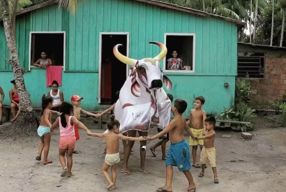 Mais de 20 municpios do AM tm bois-bumbs como protagonistas em festejos