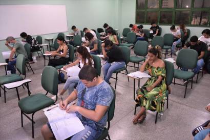 Prazo para solicitar iseno das taxas de inscrio do Vestibular e SIS da UEA termina nesta sexta-feira 