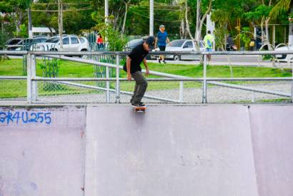 Prefeitura de Manaus refora normas de uso da pista de skatepark na Ponta Negra para evitar acidentes